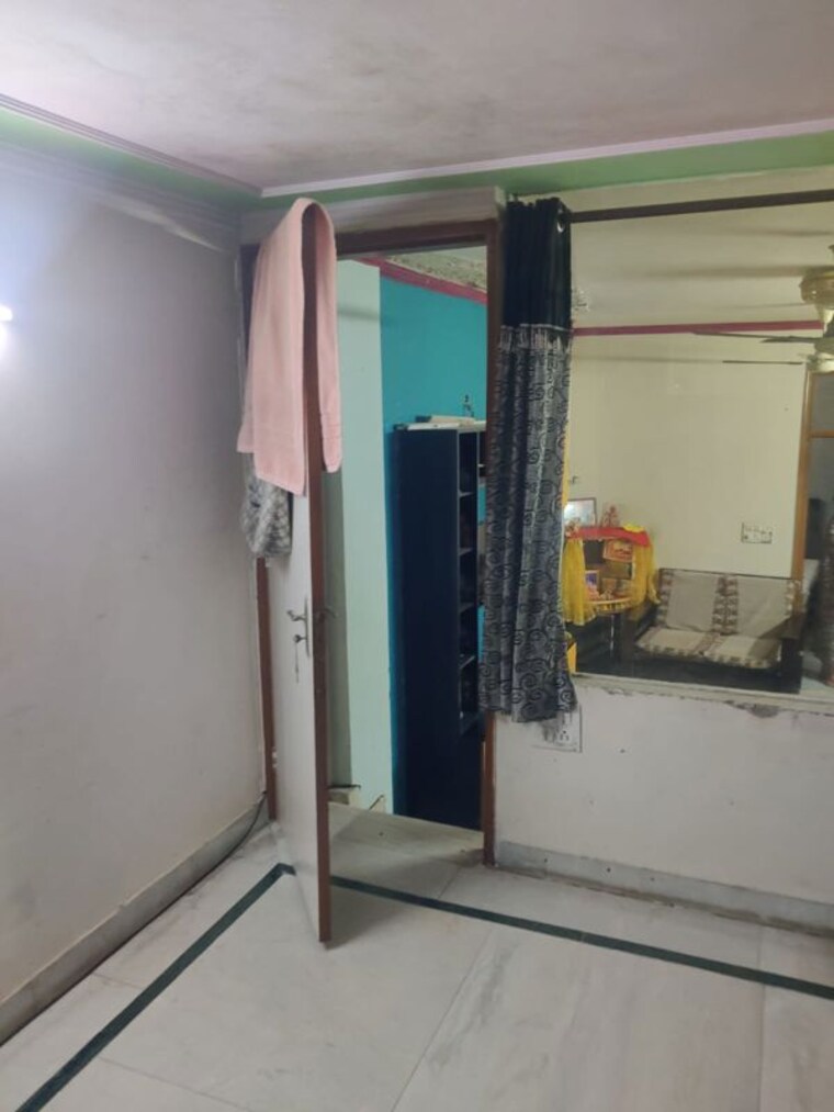 Living Room, yusuf sarai 3 Bedroom 125 Sq.Yd. Builder Floor In Yusuf Sarai Delhi 10463357