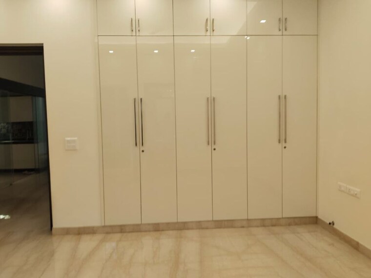 Room, greater kailash ii 3 Bedroom 150 Sq.Yd. Builder Floor In Greater Kailash ii Delhi 10463362