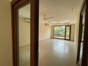 Room in 4 BHK Builder Floor at Vasant Vihar – for Rent