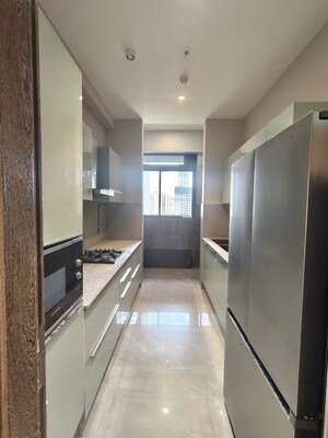 Building Lobby in 3 BHK Apartment at Prestige Jasdan Classic, Mahalaxmi – for Rent
