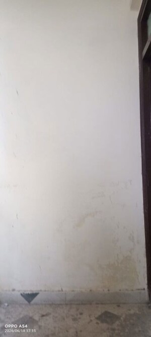 Room in 2 BHK Builder Floor at Neb Sarai – for Rent