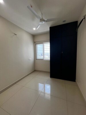 Room in 3.5 BHK Apartment at Prestige Tranquil, Kokapet – for Rent