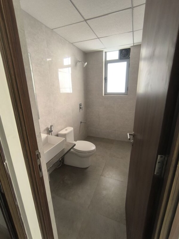 Bathroom, kalpataru-vienta 3 Bedroom 1012 Sq.Ft. Apartment In Kandivali East Mumbai 10463435