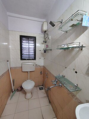 Bathroom in  Pg at Malad East – for Rent