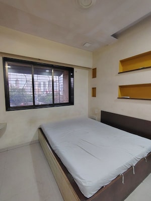 Bedroom in  Pg at Malad East – for Rent