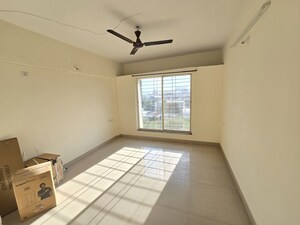 Attached Bathroom in 2.5 BHK Apartment at Kharadi – for Rent