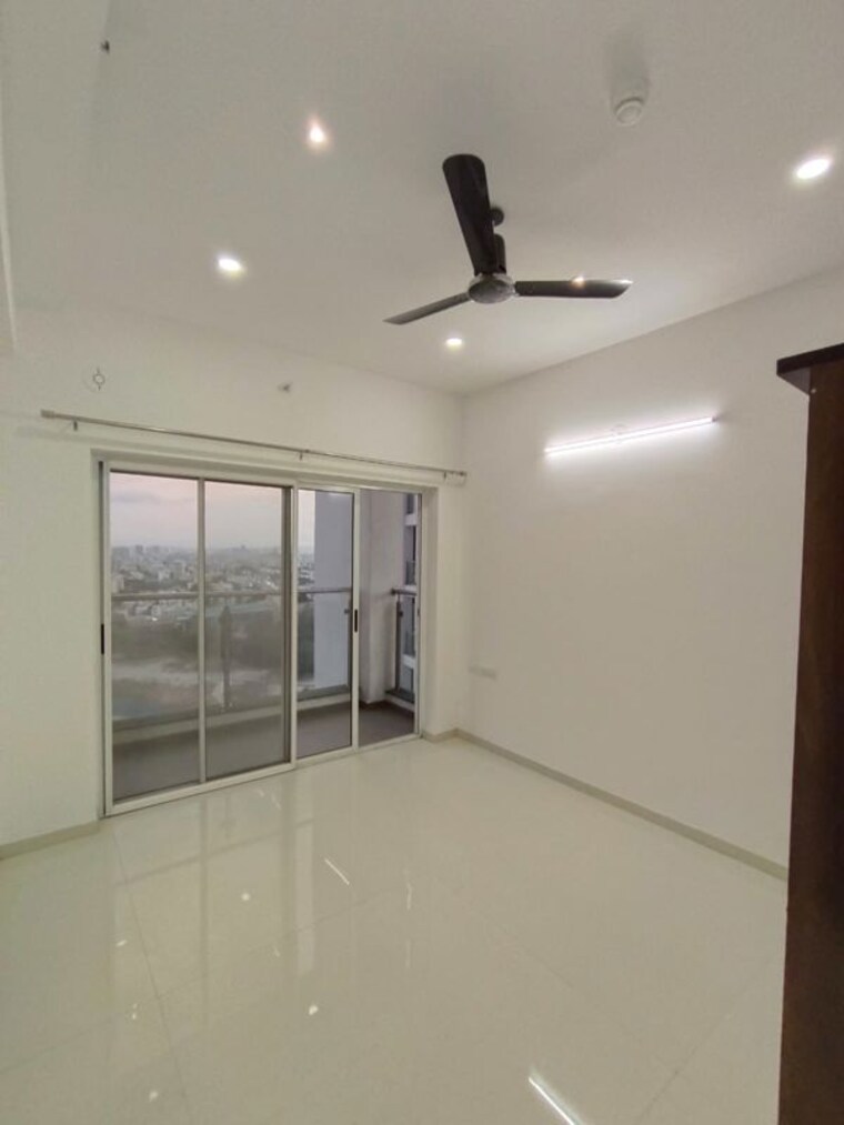 Room, runwal-the-central-park 3 Bedroom 1200 Sq.Ft. Apartment In Chinchwad Pune 10463504