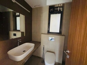 Bathroom in 2 BHK Apartment at Mahalaxmi Racecourse – for Rent