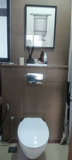 Furnished Amenities in 2 BHK Apartment at Shapoorji Pallonji Vicinia, Powai – for Rent
