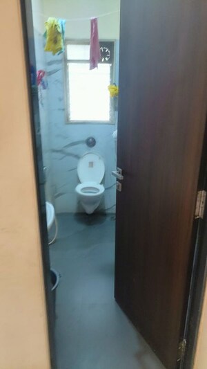 Bathroom in Studio Apartment at Shelton Apartment, Santacruz East – for Rent