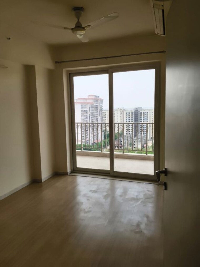 Room, dlf-the-skycourt 3 Bedroom 1850 Sq.Ft. Apartment In Sector 86 Gurgaon 10463558