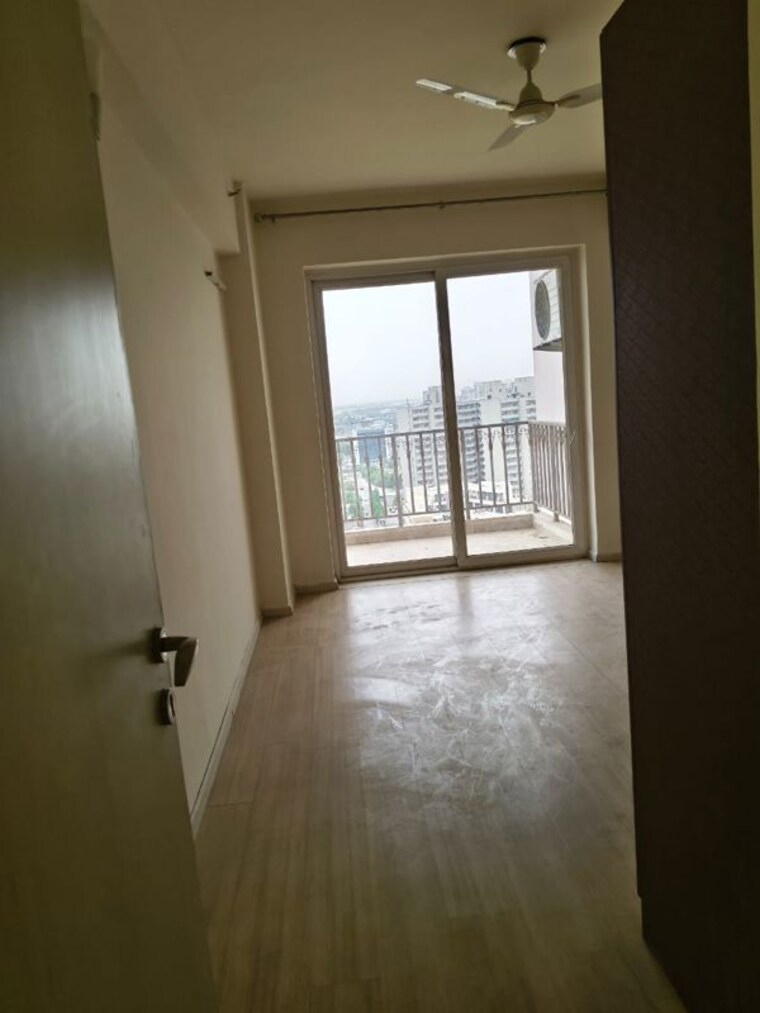 Room, dlf-the-skycourt 3 Bedroom 1850 Sq.Ft. Apartment In Sector 86 Gurgaon 10463558