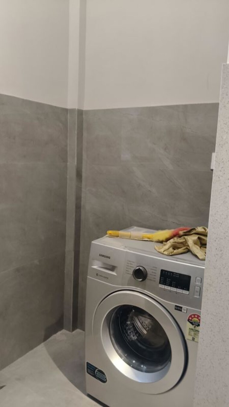 Bathroom, mahalaxmi racecourse 3 Bedroom 1290 Sq.Ft. Apartment In Mahalaxmi Racecourse Mumbai 10463567