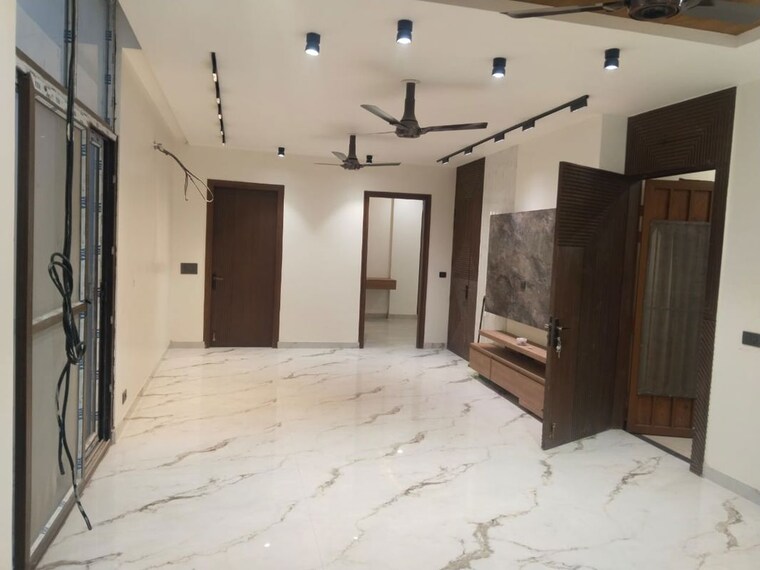 Room, sarvapriya vihar 2 Bedroom 150 Sq.Yd. Villa In Sarvapriya Vihar Delhi 10463573