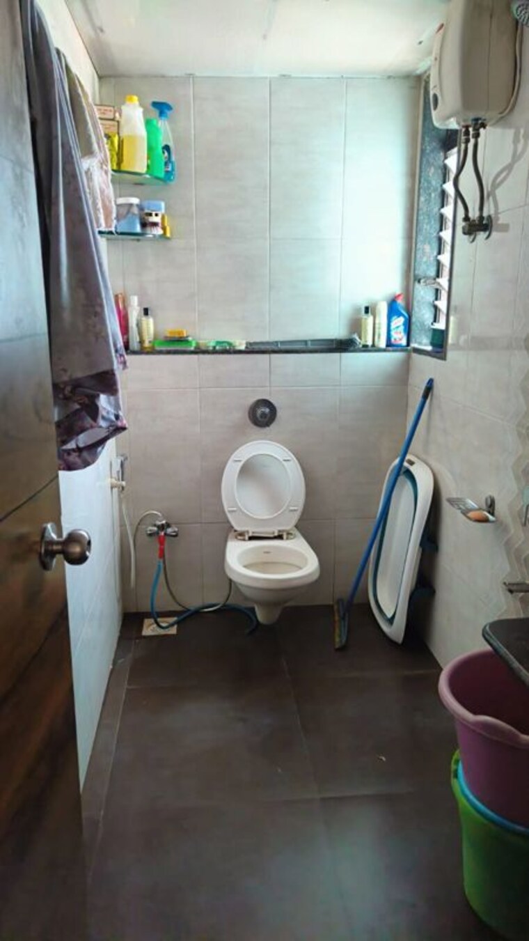 Bathroom, krishna-chs-santacruz 1 Bedroom 470 Sq.Ft. Apartment In Santacruz East Mumbai 10463556