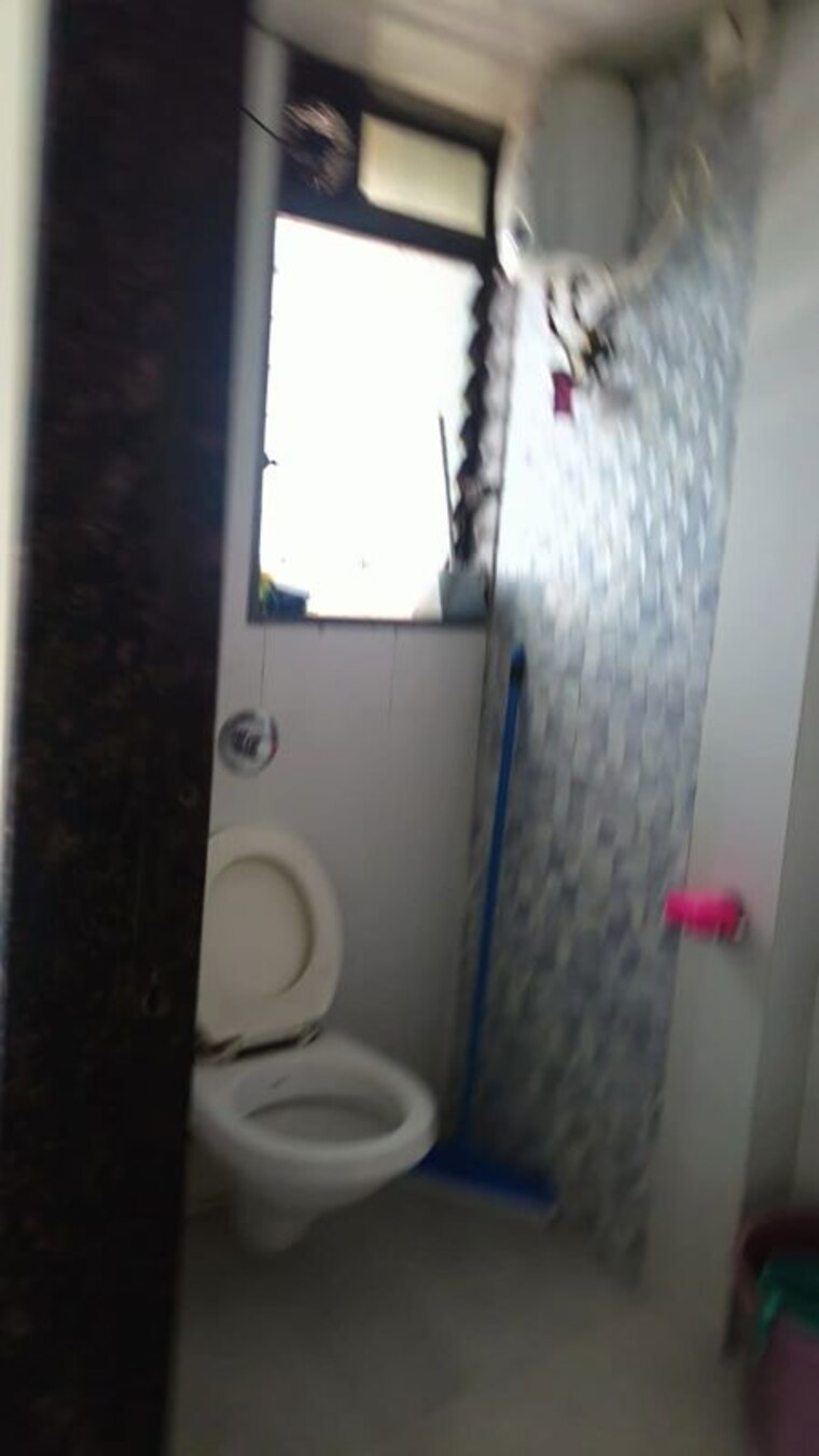 Bathroom, krishna-chs-santacruz 1 Bedroom 470 Sq.Ft. Apartment In Santacruz East Mumbai 10463556