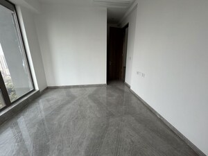 Room in 3 BHK Apartment at Mahalaxmi Racecourse – for Rent