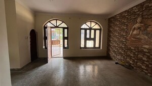 Room in 2.5 BHK Independent House at New Palam Vihar – for Rent