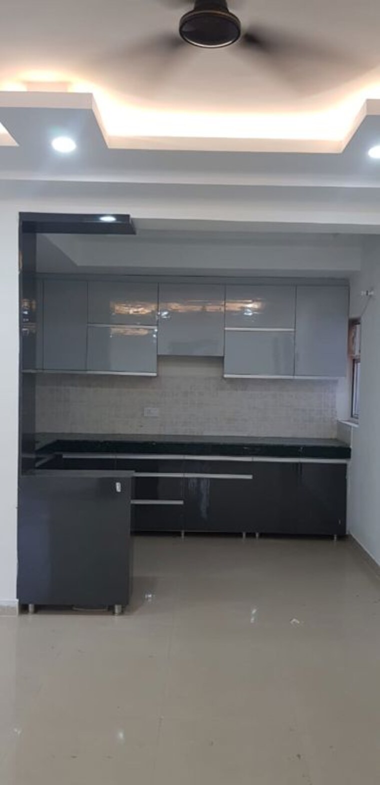 Kitchen, spaze-privy-at4 2.5 Bedroom 1616 Sq.Ft. Apartment In Sector 84 Gurgaon 10463572