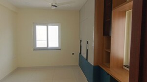 Room in 3 BHK Apartment at Aditya Capitol Heights, Hi Tech City – for Rent
