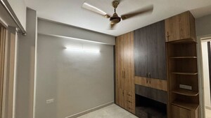Room in 3 BHK Apartment at Signature Global City, Sector 37d – for Rent