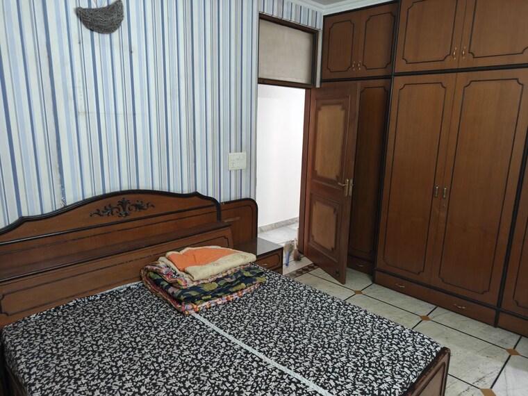Bedroom, model town 4 Bedroom 2750 Sq.Ft. Builder Floor In Model Town Delhi 10462947