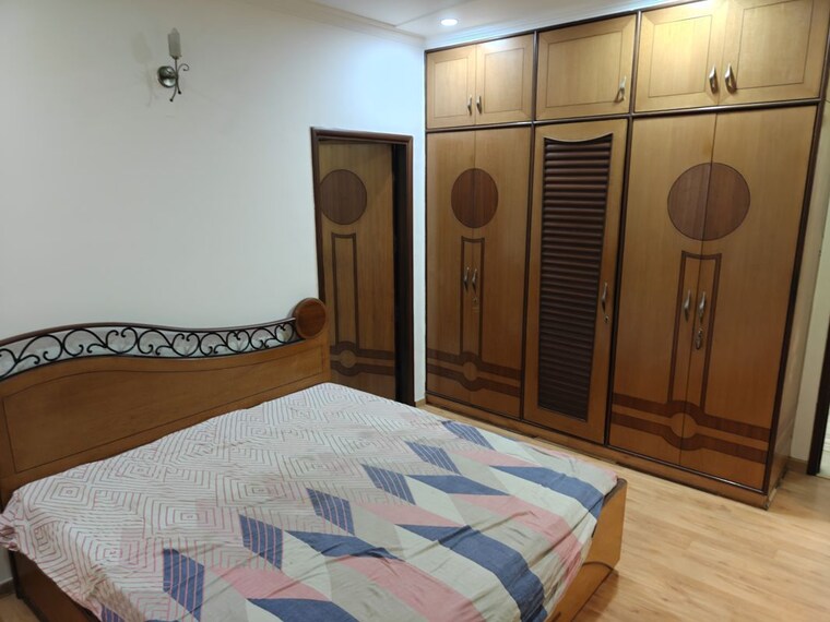 Bedroom, model town 4 Bedroom 2750 Sq.Ft. Builder Floor In Model Town Delhi 10462947