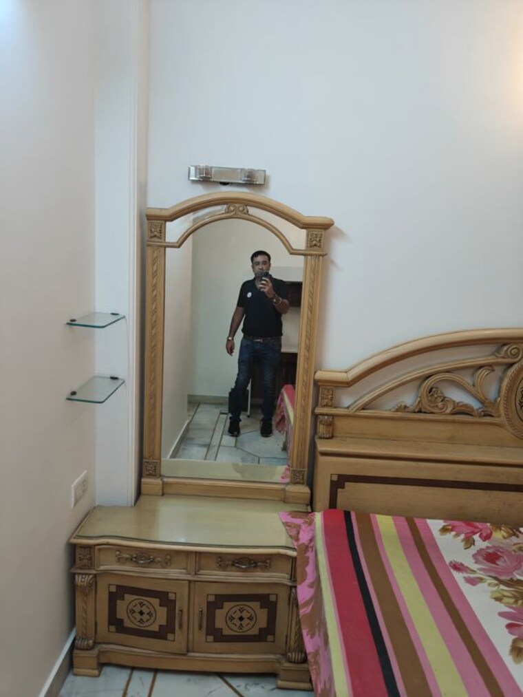 undefined, model town 4 Bedroom 2750 Sq.Ft. Builder Floor In Model Town Delhi 10462947