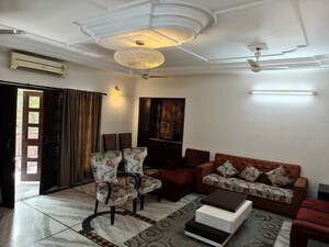 4 BHK Builder Floor For Rent in Model Town