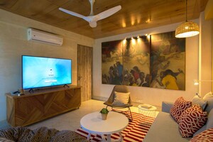 Bedroom in 4 BHK Builder Floor at Defence Colony – for Rent