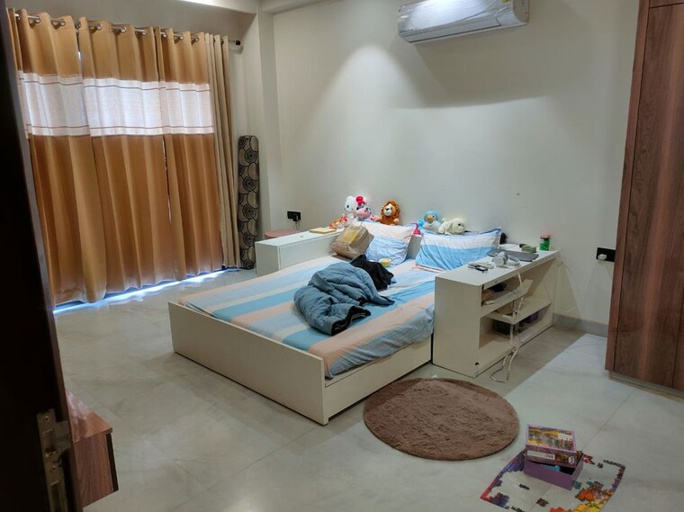 Team Area, shapoorji-pallonji-joyville-tower-crown 4 Bedroom 2162 Sq.Ft. Apartment In Sector 102 Gurgaon 10463605