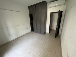 Room in 2 BHK Apartment at Puri Emerald Bay, Sector 104 – for Rent