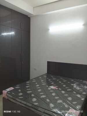 Bedroom in 2.5 BHK Apartment at Smart World Orchard, Sector 61 – for Rent