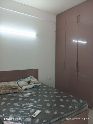 Bedroom in 2.5 BHK Apartment at Smart World Orchard, Sector 61 – for Rent