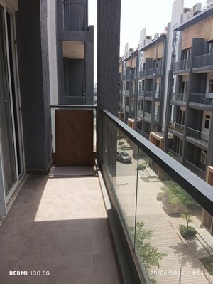 Balcony in 2.5 BHK Apartment at Smart World Orchard, Sector 61 – for Rent