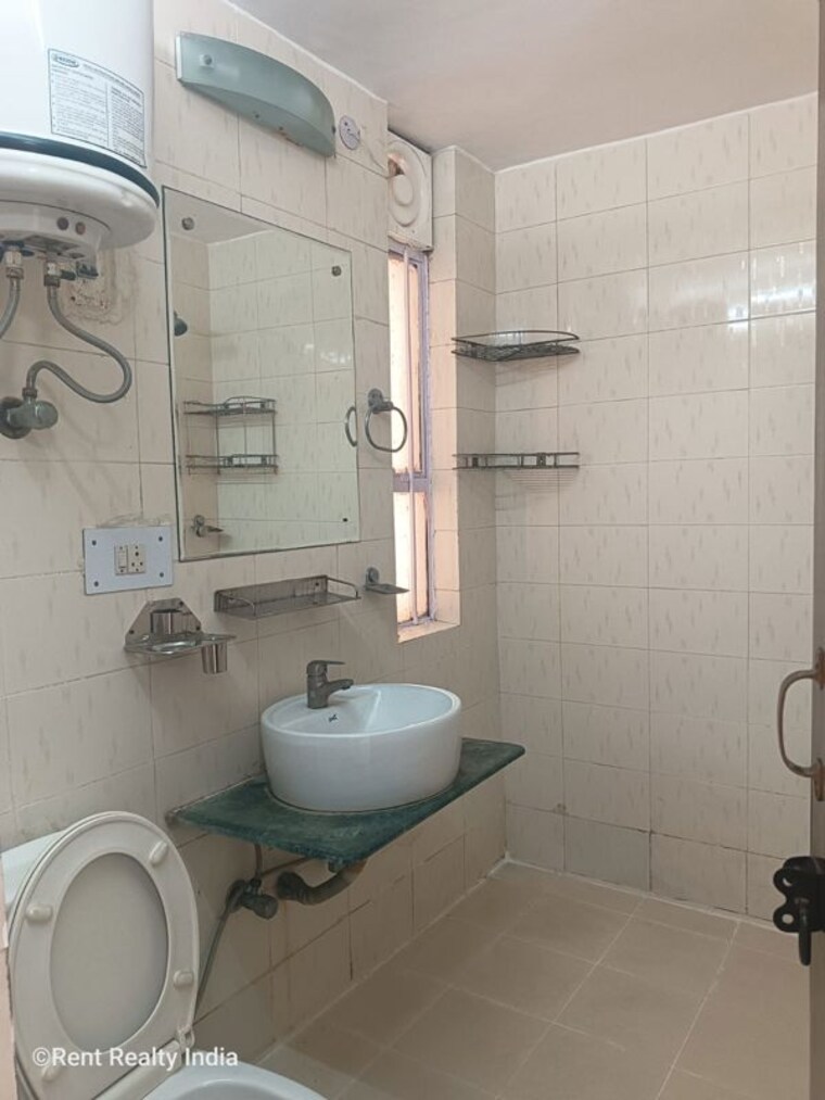 Bathroom, vasant kunj 2 Bedroom 1000 Sq.Ft. Apartment In Vasant Kunj Delhi 10463617