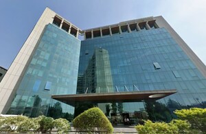  Builder Floor – Exterior View View at Vishwas Colony - for Sale