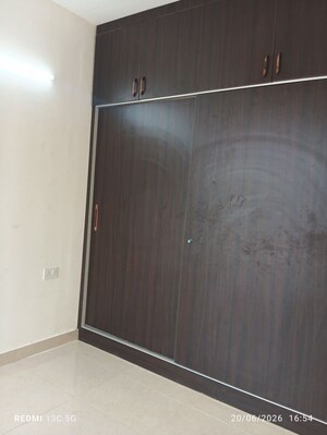 Room in 2 BHK Apartment at Signature Global Prime Phase 2, Sector 63a – for Rent