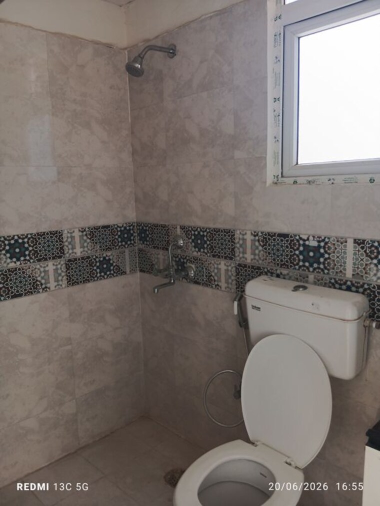 Bathroom, signature-global-prime-phase-2 2 Bedroom 1100 Sq.Ft. Apartment In Sector 63a Gurgaon 10463718