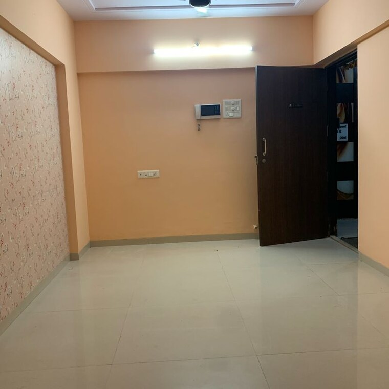 Room, radheya-krishna-chhaya 2 Bedroom 562 Sq.Ft. Apartment In Eksar Mumbai 10463778
