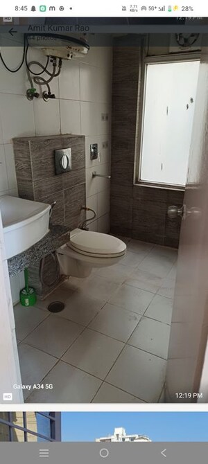 Bathroom in 2.5 BHK Apartment at Pioneer Park Phase 1, Sector 61 – for Rent