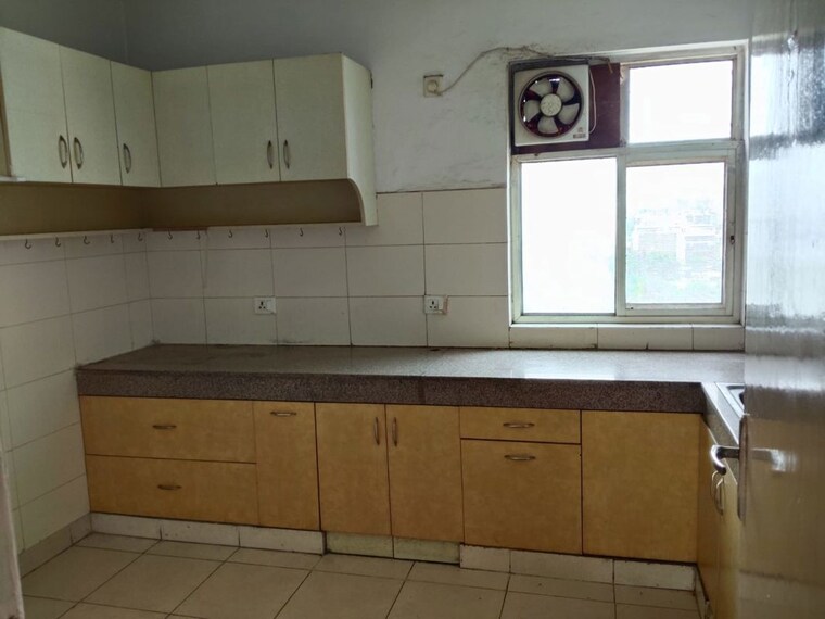 Bathroom, ardee-city-palm-grove-heights 3.5 Bedroom 2260 Sq.Ft. Apartment In Sector 52 Gurgaon 10463808