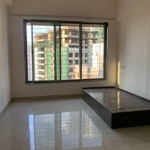 Room in 2 BHK Apartment at Sunshine Apartments Borivali, Eksar – for Rent
