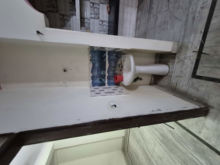 Kitchen, mayur vihar 2.5 Bedroom 480 Sq.Ft. Builder Floor In Mayur Vihar Delhi 10463857