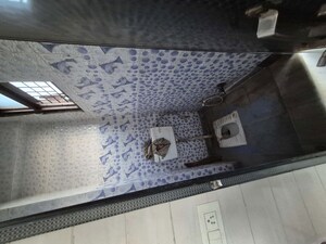 Utility Room in 2.5 BHK Builder Floor at Mayur Vihar – for Rent
