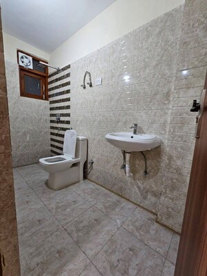 Bathroom in 1 BHK Builder Floor at Saket – for Rent