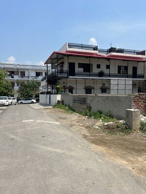  Plot – Exterior View View at JakhaN-Rajpur Road - for Sale