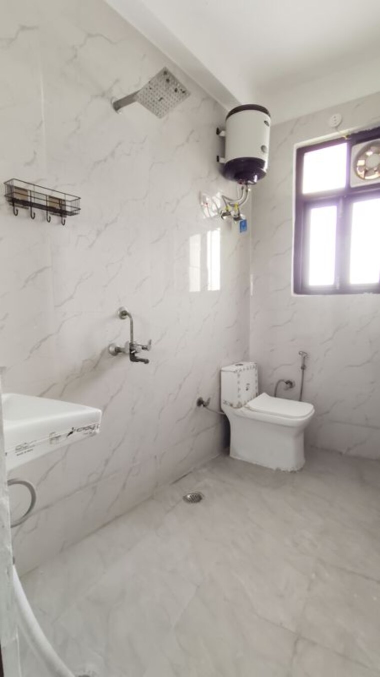 Bathroom, saket 1 Bedroom 500 Sq.Ft. Builder Floor In Saket Delhi 10463875