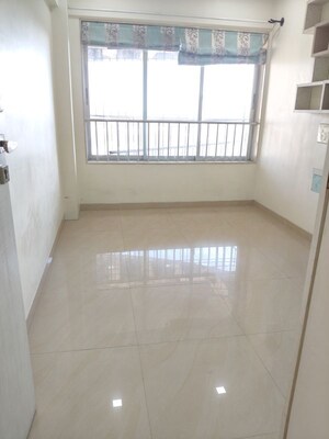 Room in 2.5 BHK Apartment at Gundecha Symphony, Andheri West – for Rent