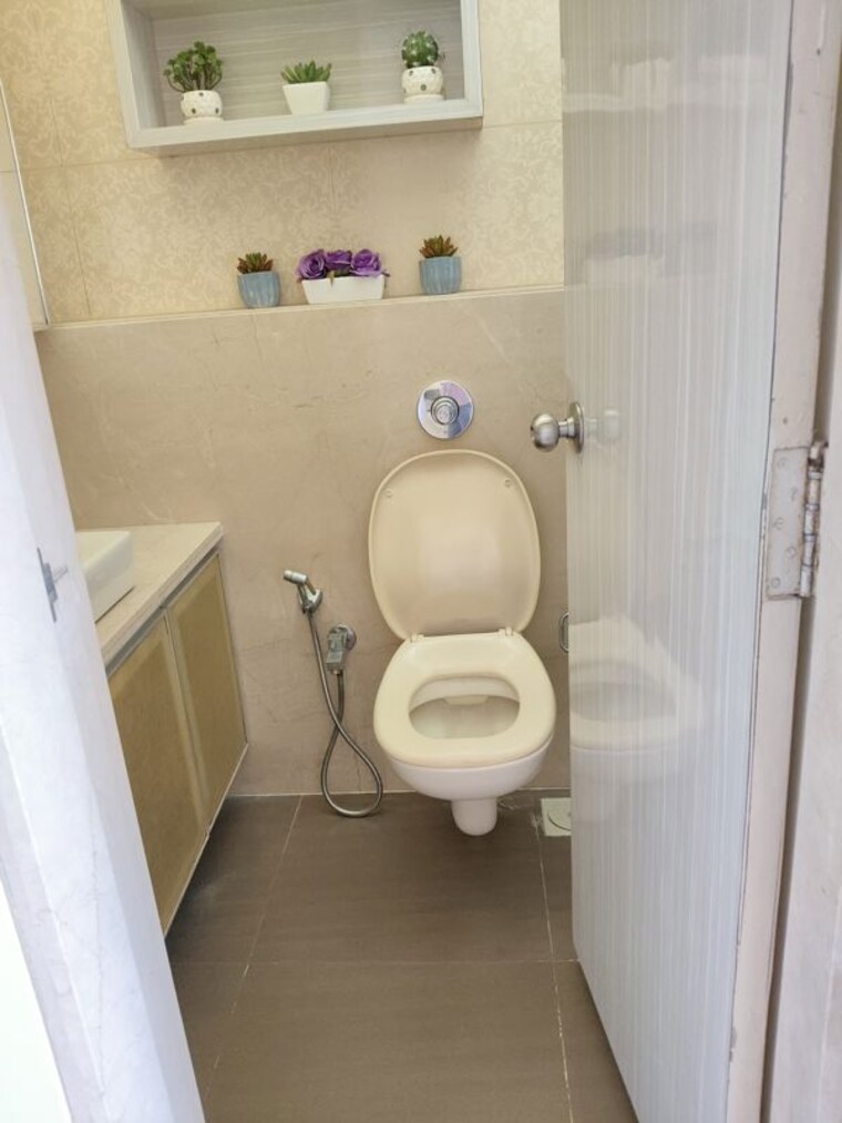 Bathroom, gundecha-symphony 2.5 Bedroom 845 Sq.Ft. Apartment In Andheri West Mumbai 10463874